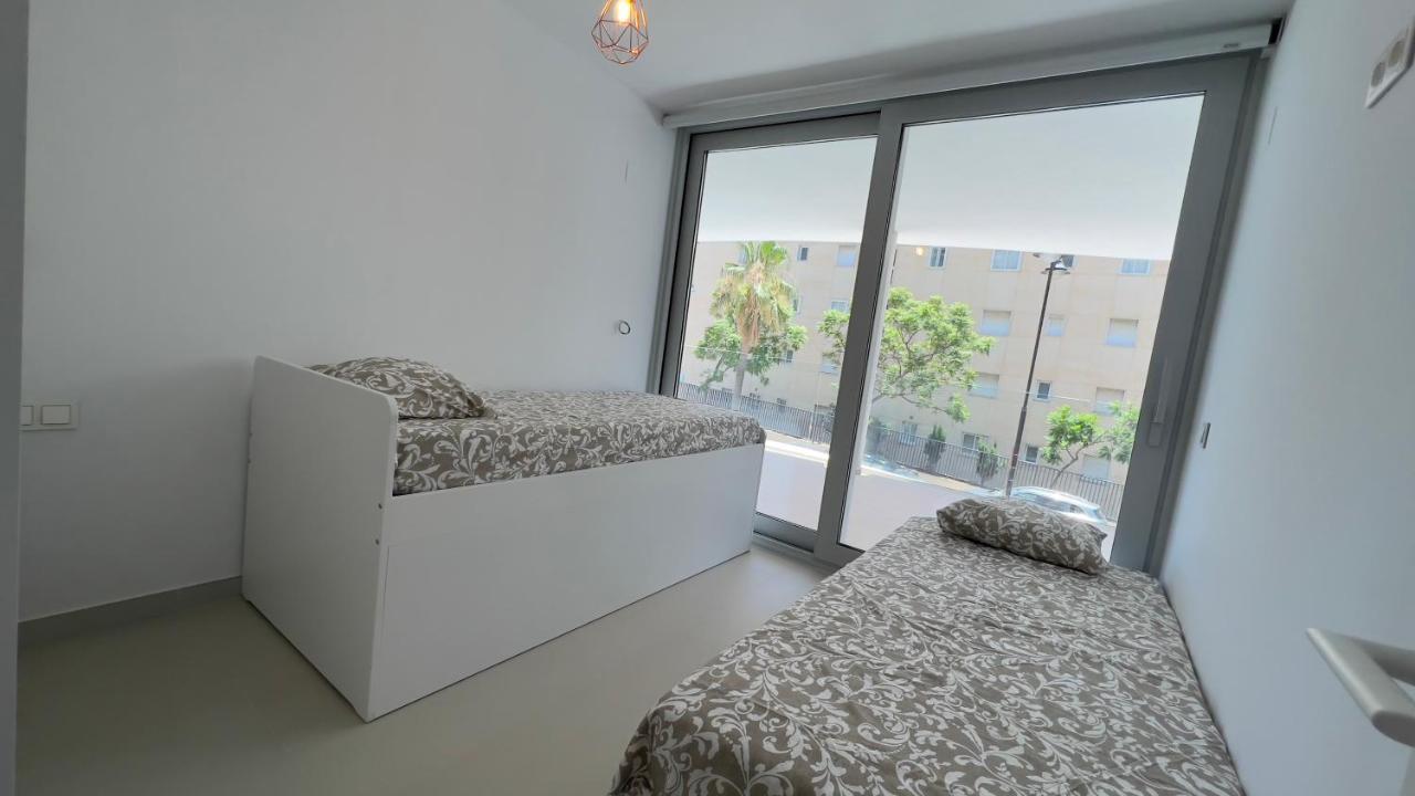 פואנגירולה 2Bedroom Beach Front Unit Wave Collection מראה חיצוני תמונה