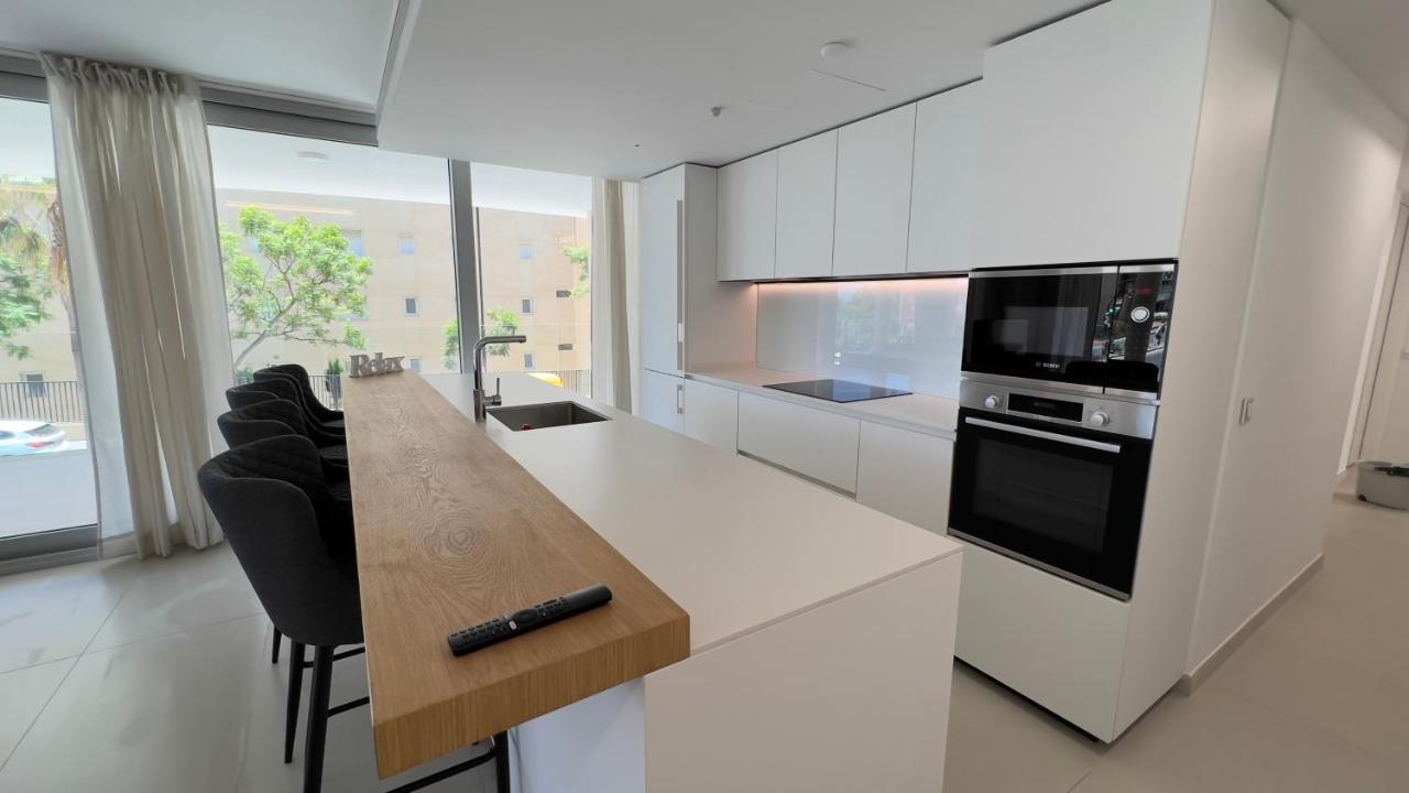 פואנגירולה 2Bedroom Beach Front Unit Wave Collection מראה חיצוני תמונה